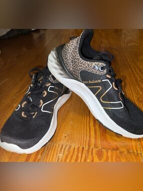 New Balance Women's Black & Leopard Roav Fresh Foam